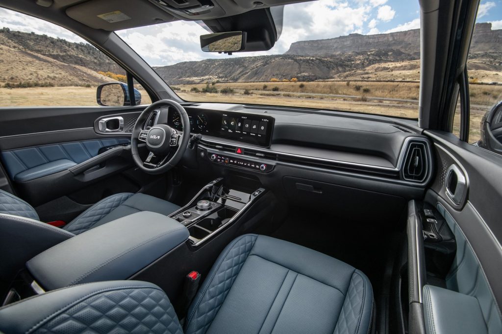 2026 Kia Sorento HEV Interior Tech