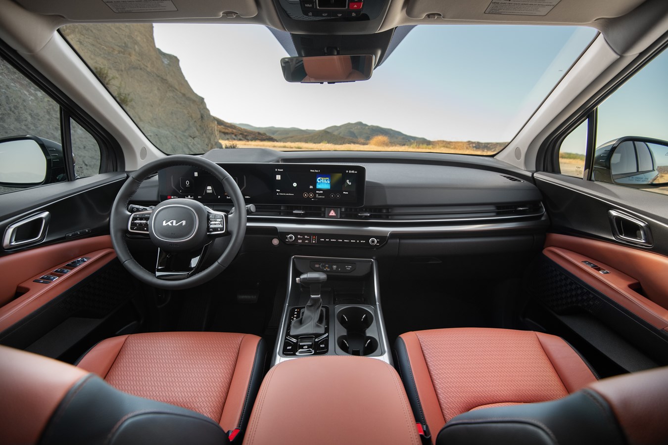 Premium materials inside the 2025 Kia Carnival