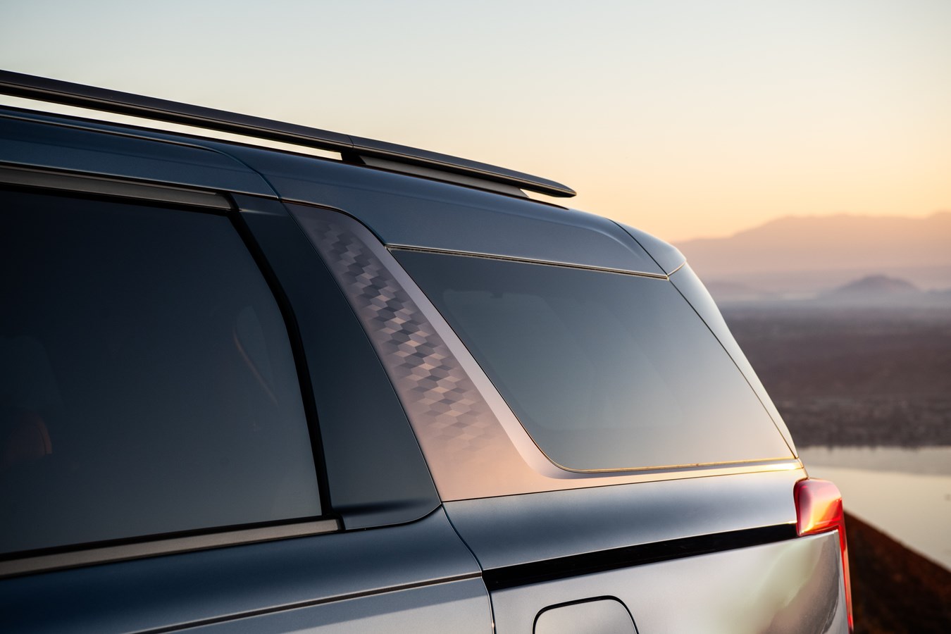 Rear view of the 2025 Kia Carnival